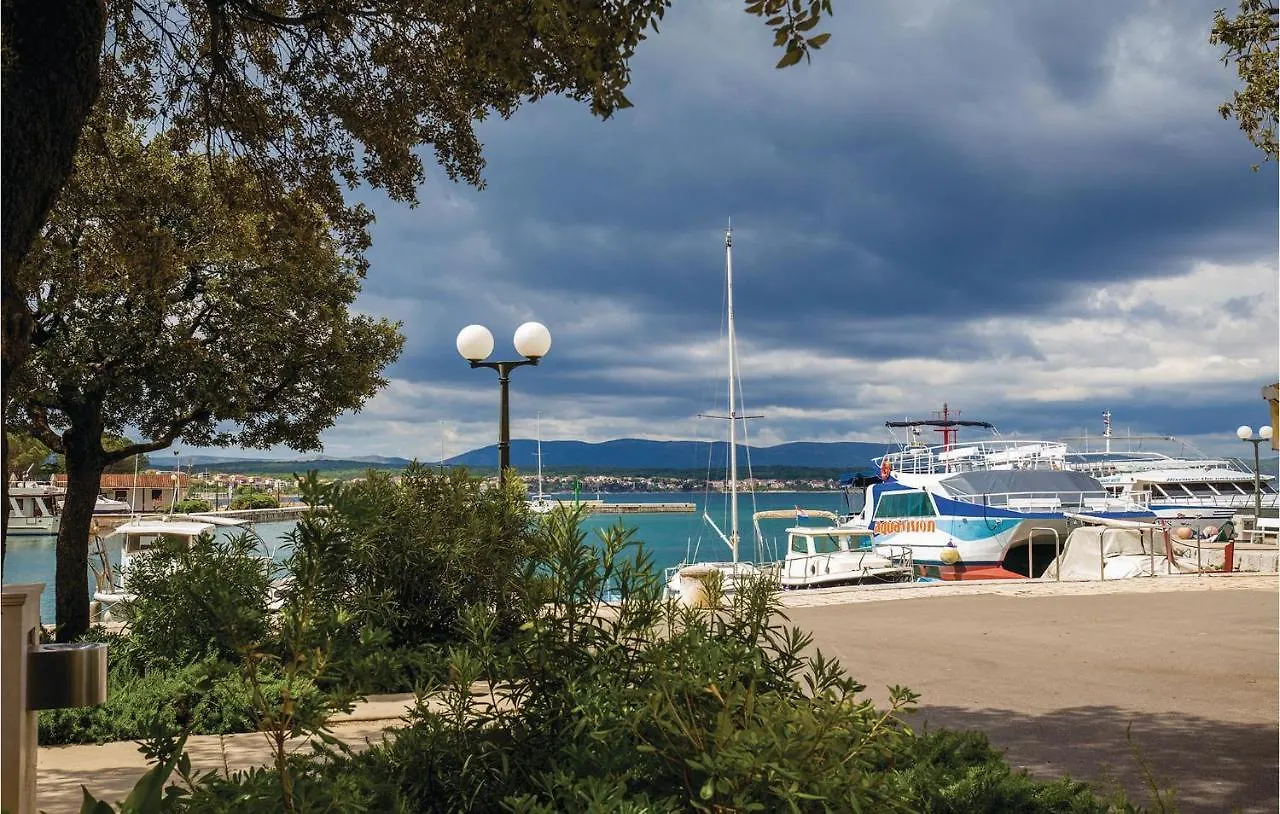 Lovely Apartment In Malinska With Wifi 0*,