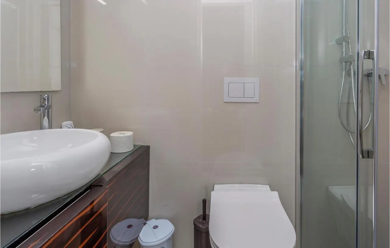 Lovely Apartment In Malinska With Wifi