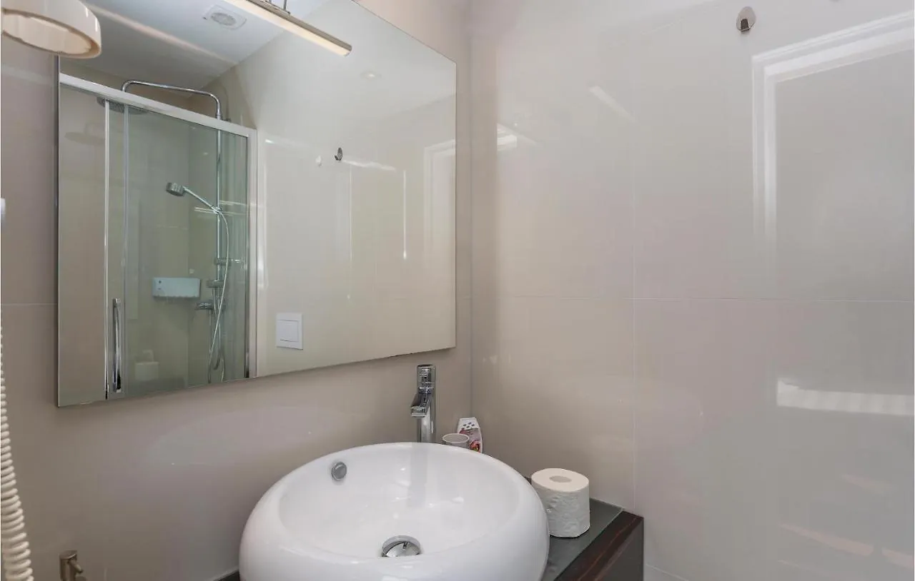 Lovely Apartment In Malinska With Wifi