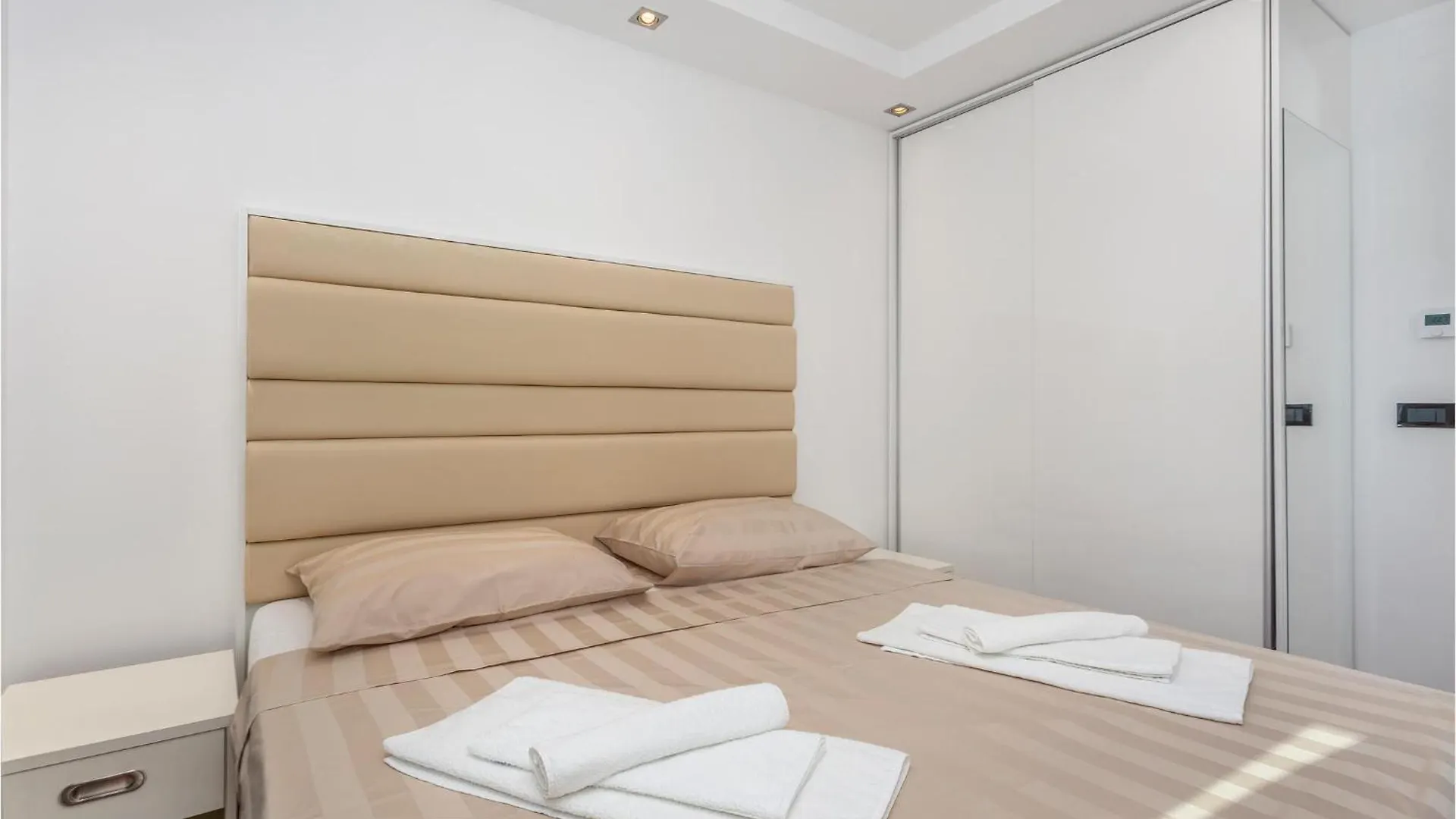 Lovely Apartment In Malinska With Wifi